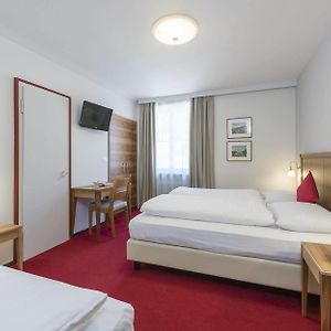 Dreibettzimmer